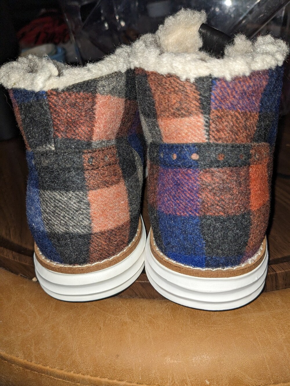 Cole Haan Plaid Sherpa-Lined Chukka Boots – NewBrand new never worn. - Picture 4 of 7